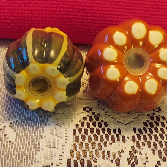 Vintage Gourd and Pumpkin Salt & Pepper Shakers - Picture 7 of 7